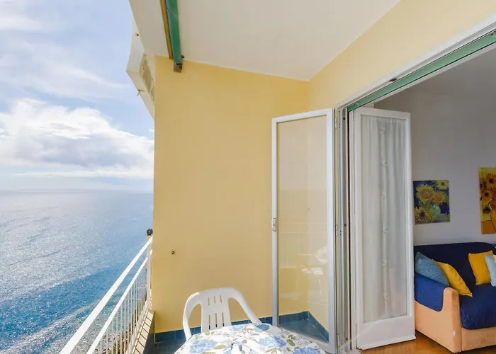 144 - Sunshine 9, Fronte E Vista Mare, 100metri *